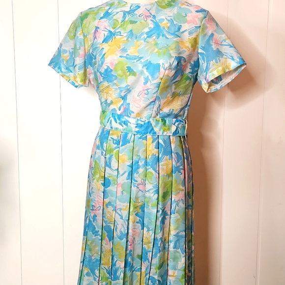 Vintage Dresses & Skirts - 1960's Rare watercolor floral Belted pleated Cottagecore Midi Dress